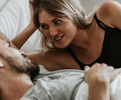 Cosa piace sentirsi dire alle donne a letto - Flirtsenzalimiti.com